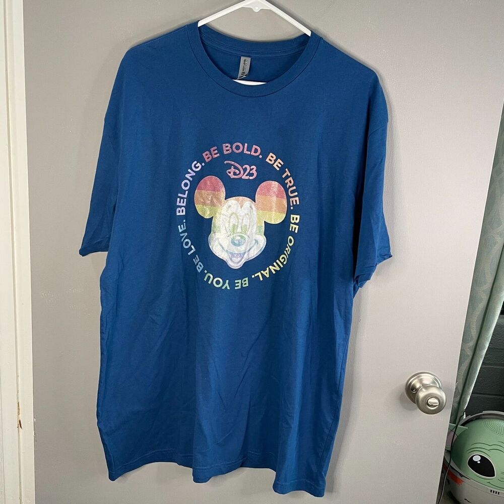 Disney Mens XL D23 Expo Pride Short Sleeve Crew Neck T-Shirt